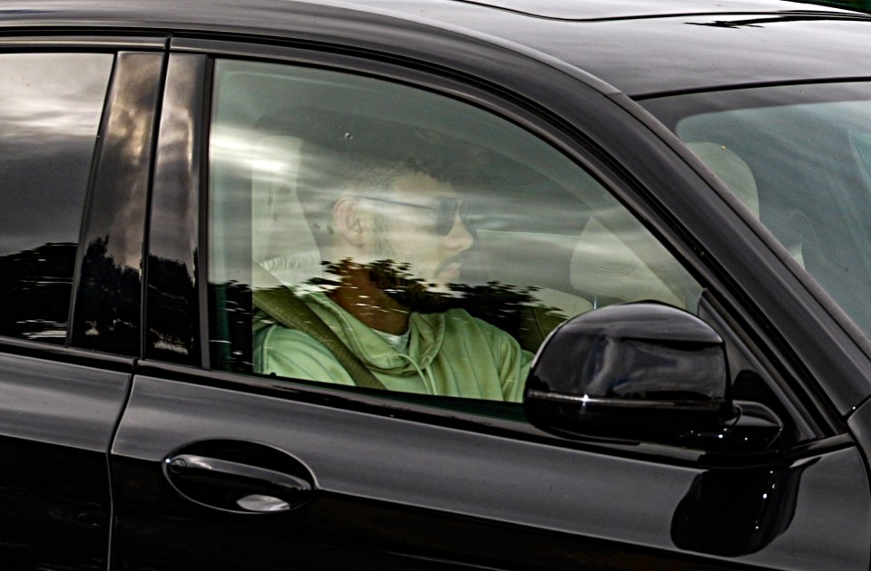 liverpools-conor-bradley-arrives-axa-1008400649.jpg